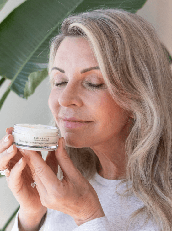 Crème de nuit anti-âge au monoï pour le visage et le cou